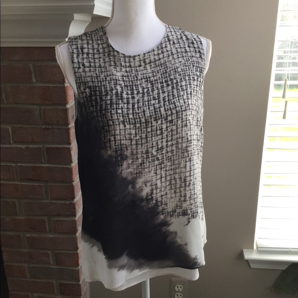 Black and cream lined shell